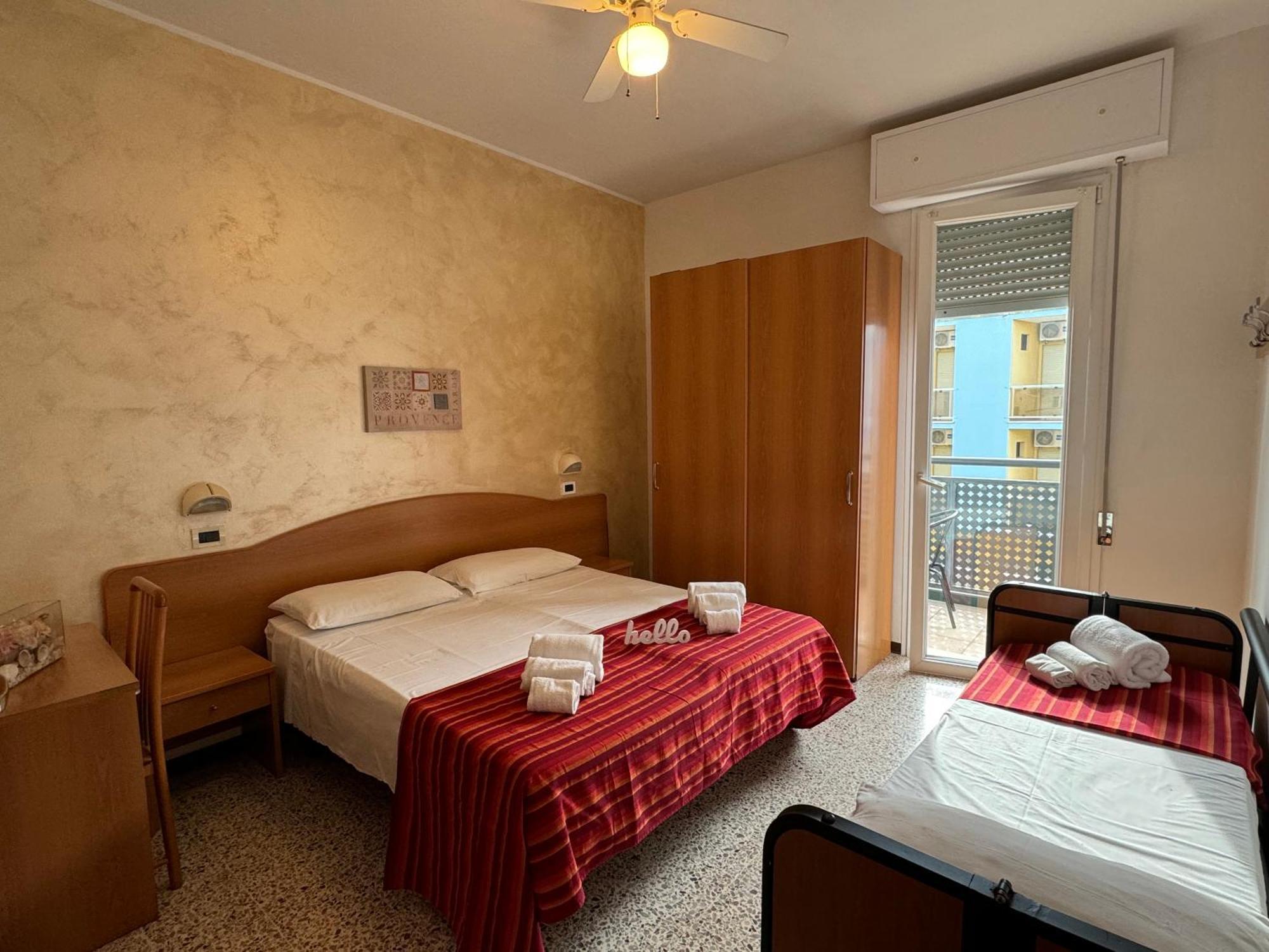 Hotel Caruso Rimini Exteriör bild