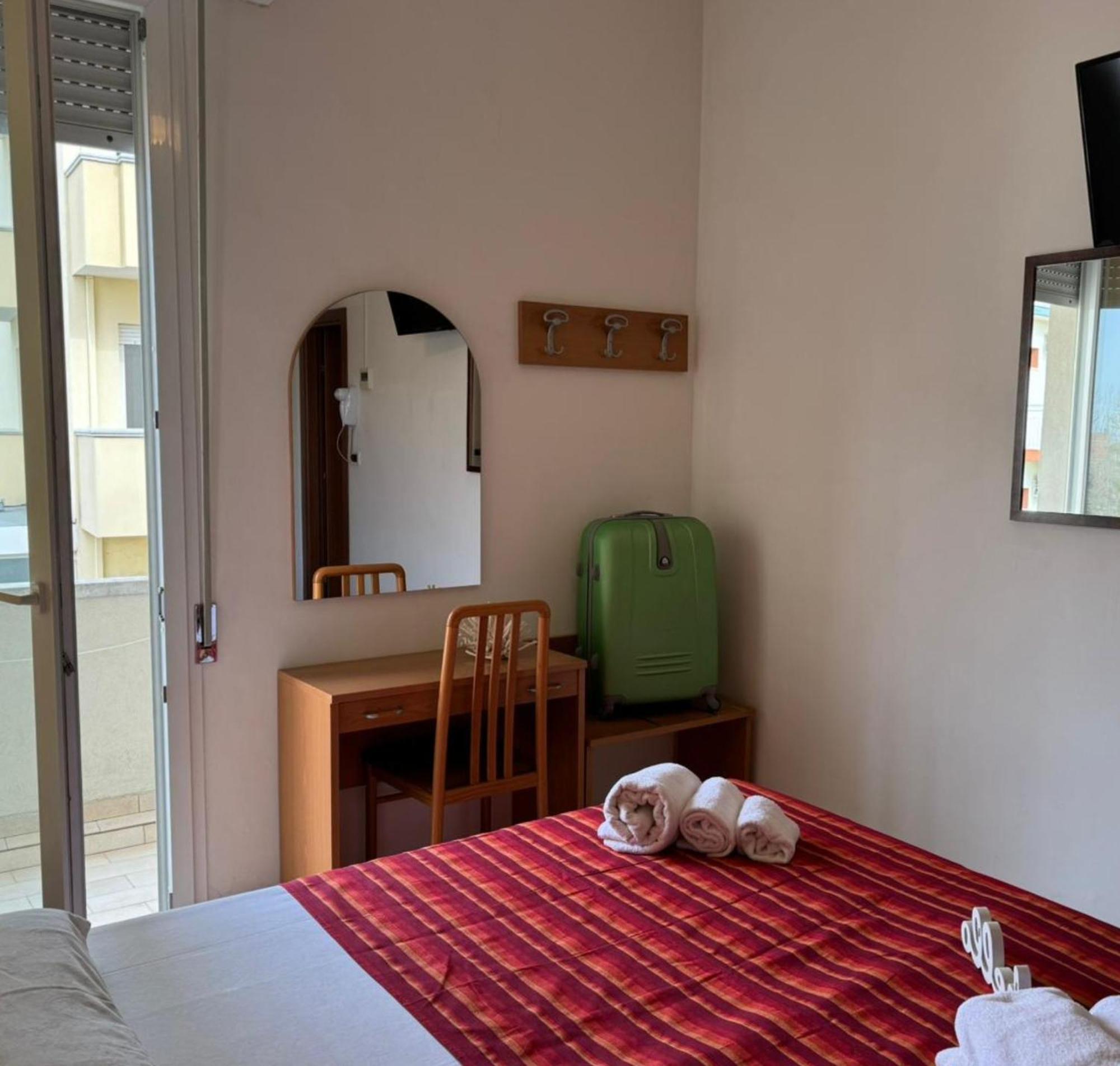 Hotel Caruso Rimini Exteriör bild