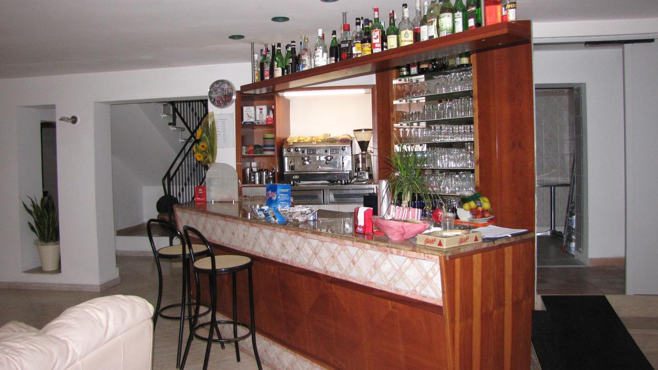Hotel Caruso Rimini Exteriör bild